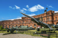 История военных подвигов: преимущества посещения военных музеев